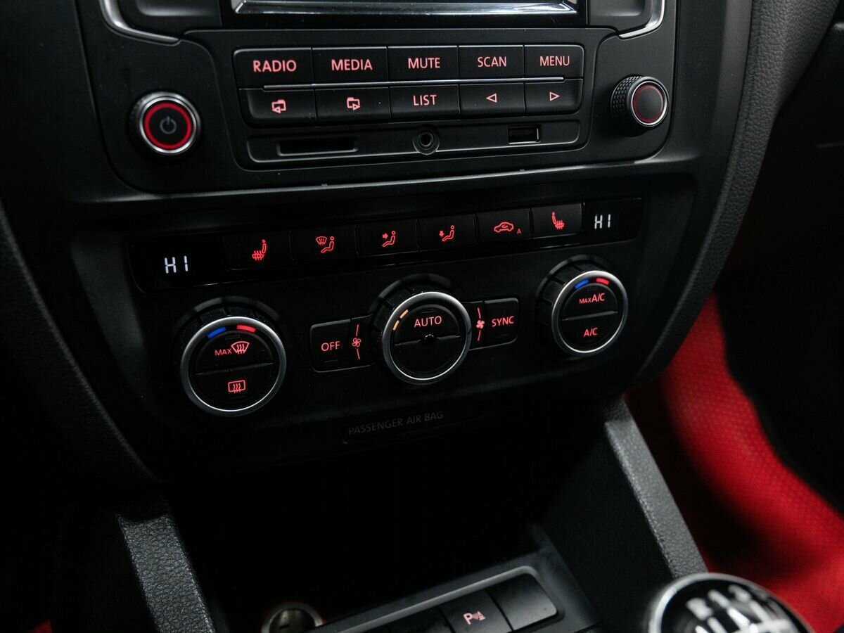 Купить Volkswagen Jetta, 2013, 312 700 км, фото №18