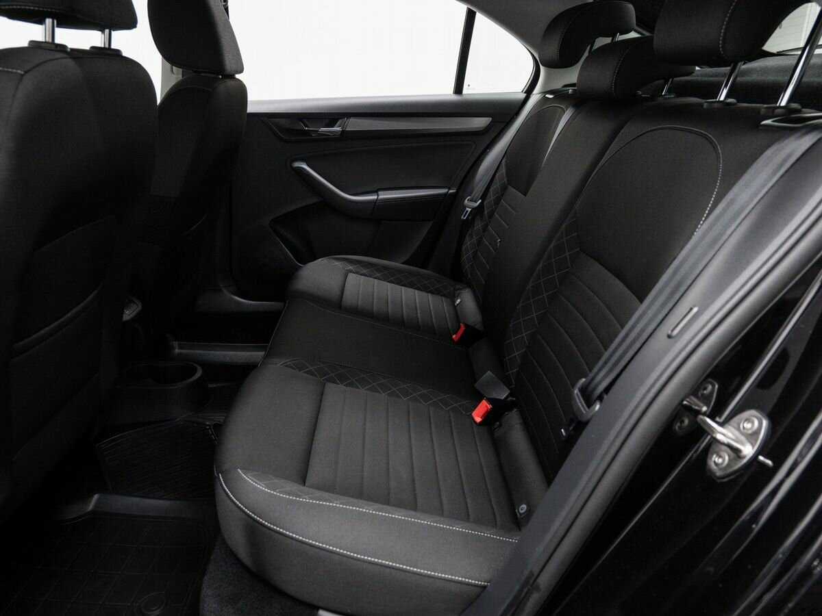 Купить Skoda Rapid, 2018, 87 000 км, фото №11