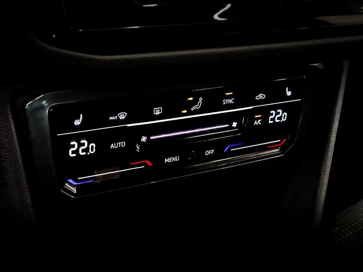 Купить Volkswagen Tiguan, 2021, 156 781 км, фото №24