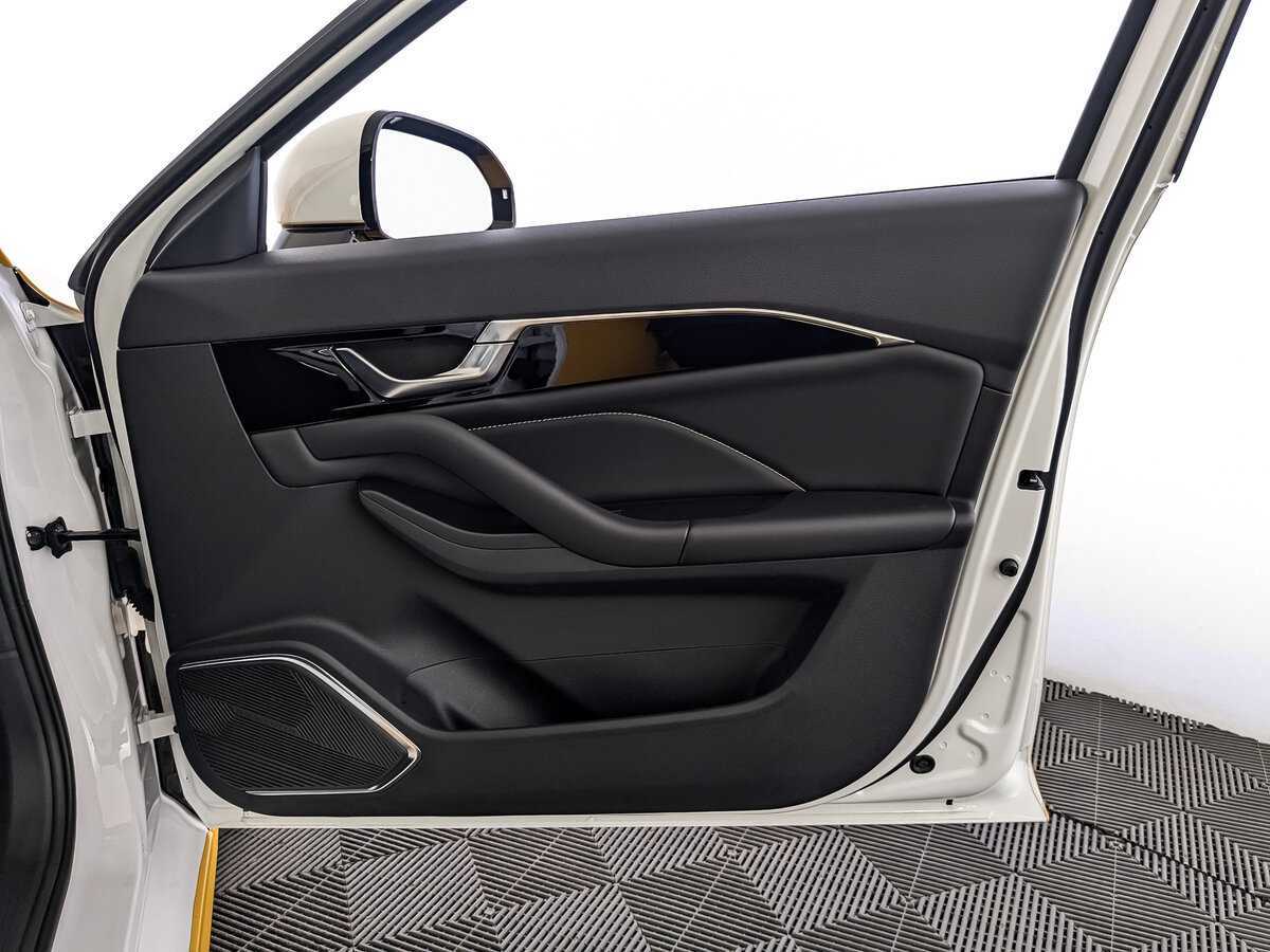 Купить FAW Bestune B70, 2023, 27 301 км, фото №23