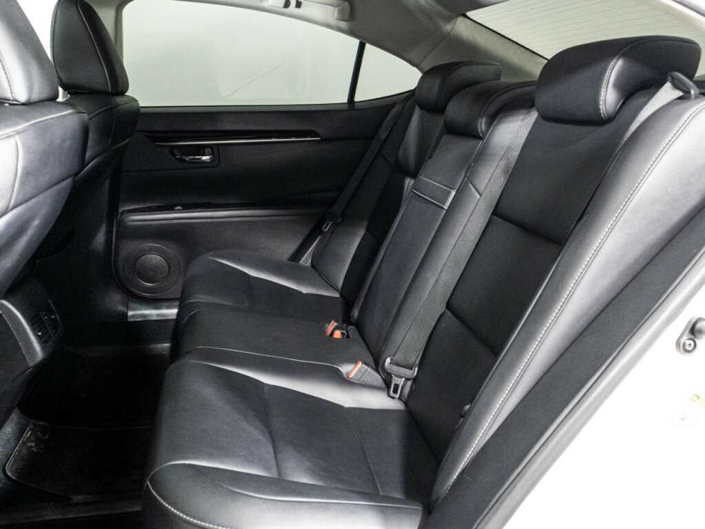 Купить Lexus ES 250, 2013, 152 816 км, фото №10