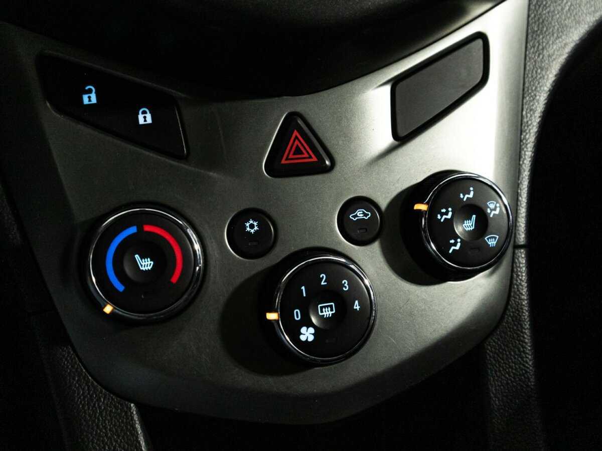 Купить Chevrolet Aveo, 2015, 237 876 км, фото №15