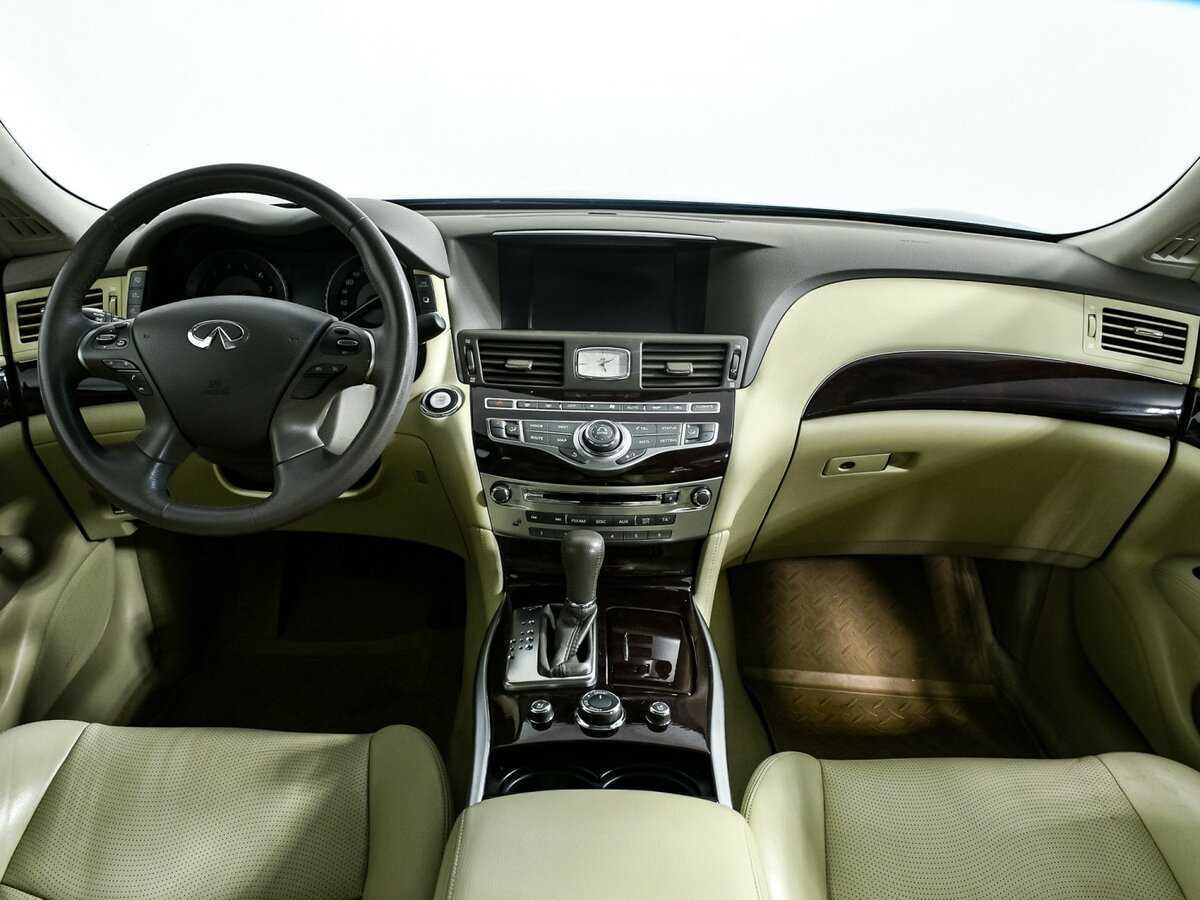 Купить Infiniti Q70, 2016, 101 270 км, фото №9