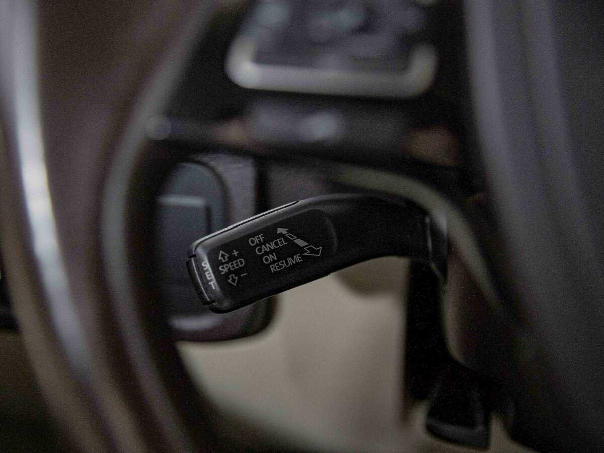 Купить Volkswagen Touareg, 2013, 211 283 км, фото №8