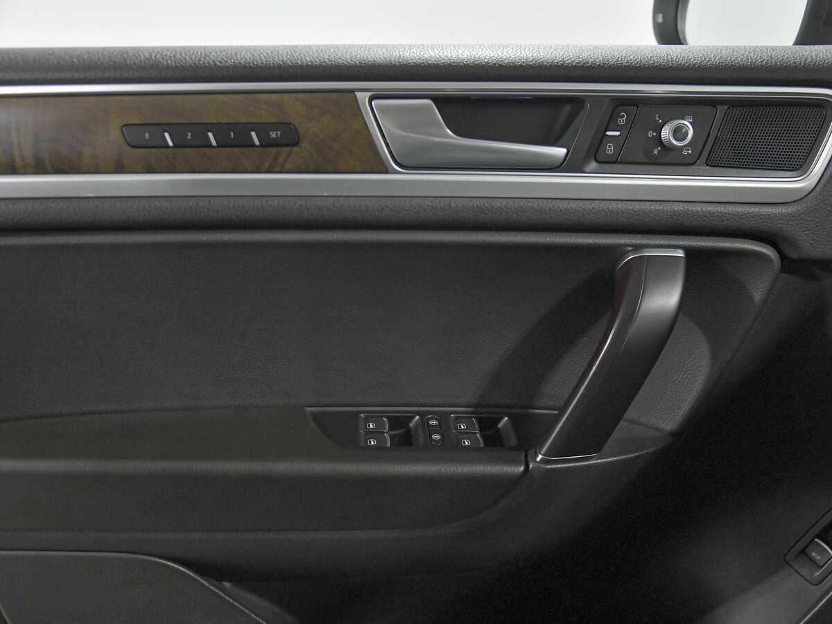 Купить Volkswagen Touareg, 2016, 248 047 км, фото №13