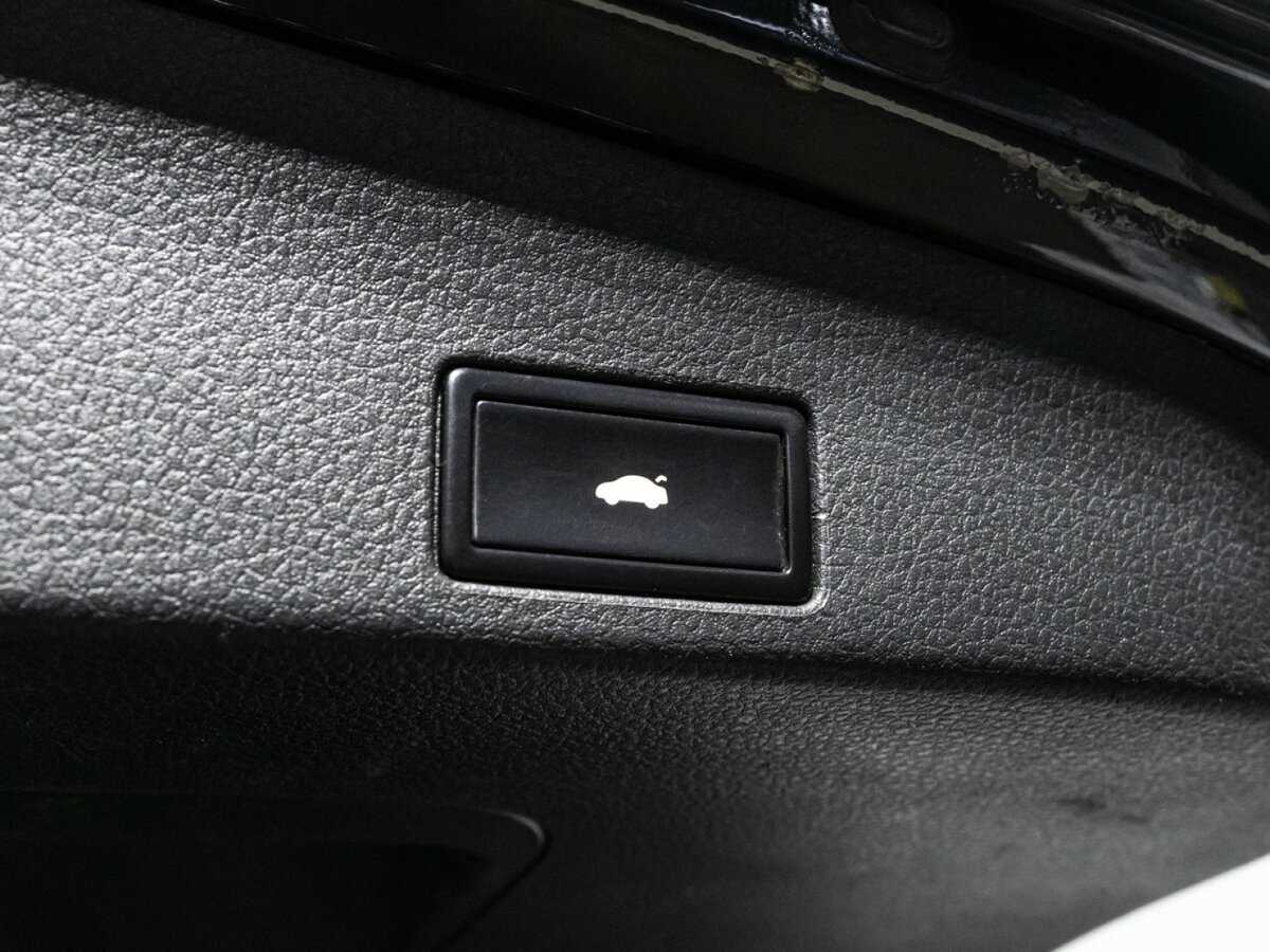 Купить Volkswagen Touareg, 2012, 329 160 км, фото №20