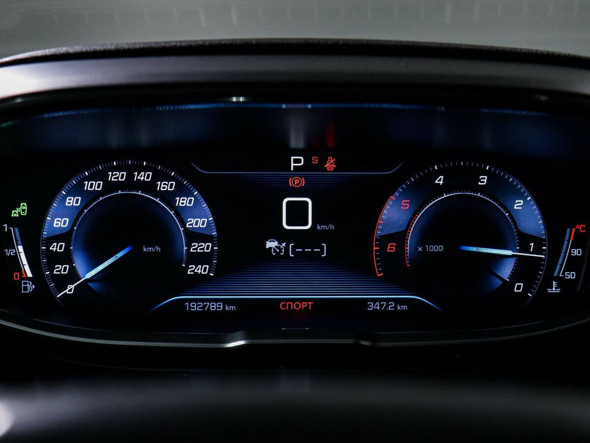 Купить Peugeot 3008, 2017, 192 787 км, фото №8