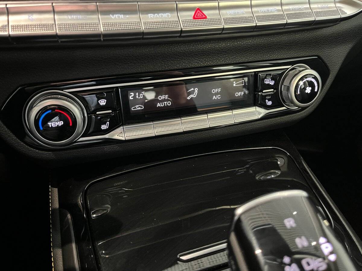 Купить FAW Bestune T77, 2022, 275 км, фото №16