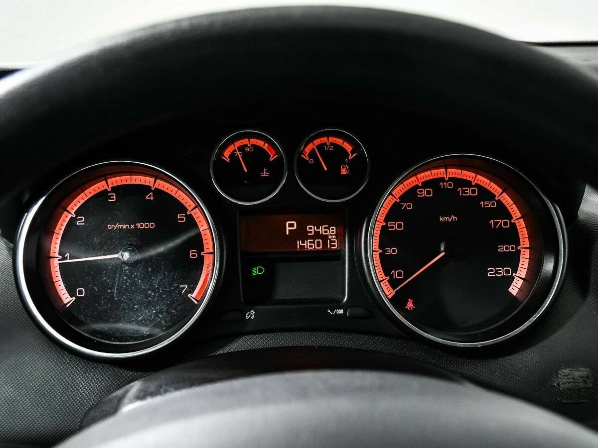 Купить Peugeot 408, 2012, 146 000 км, фото №10