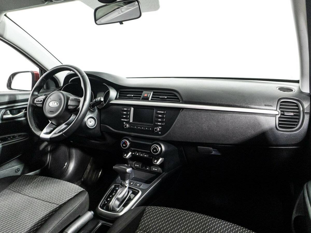 Купить Kia Rio X-Line, 2018, 61 801 км, фото №9