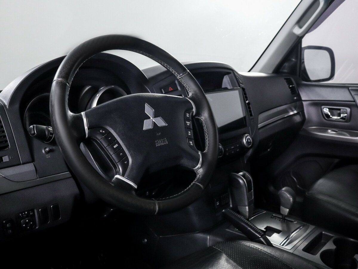 Купить Mitsubishi Pajero IV Рестайлинг 1, 2012, 225 633 км, фото №11