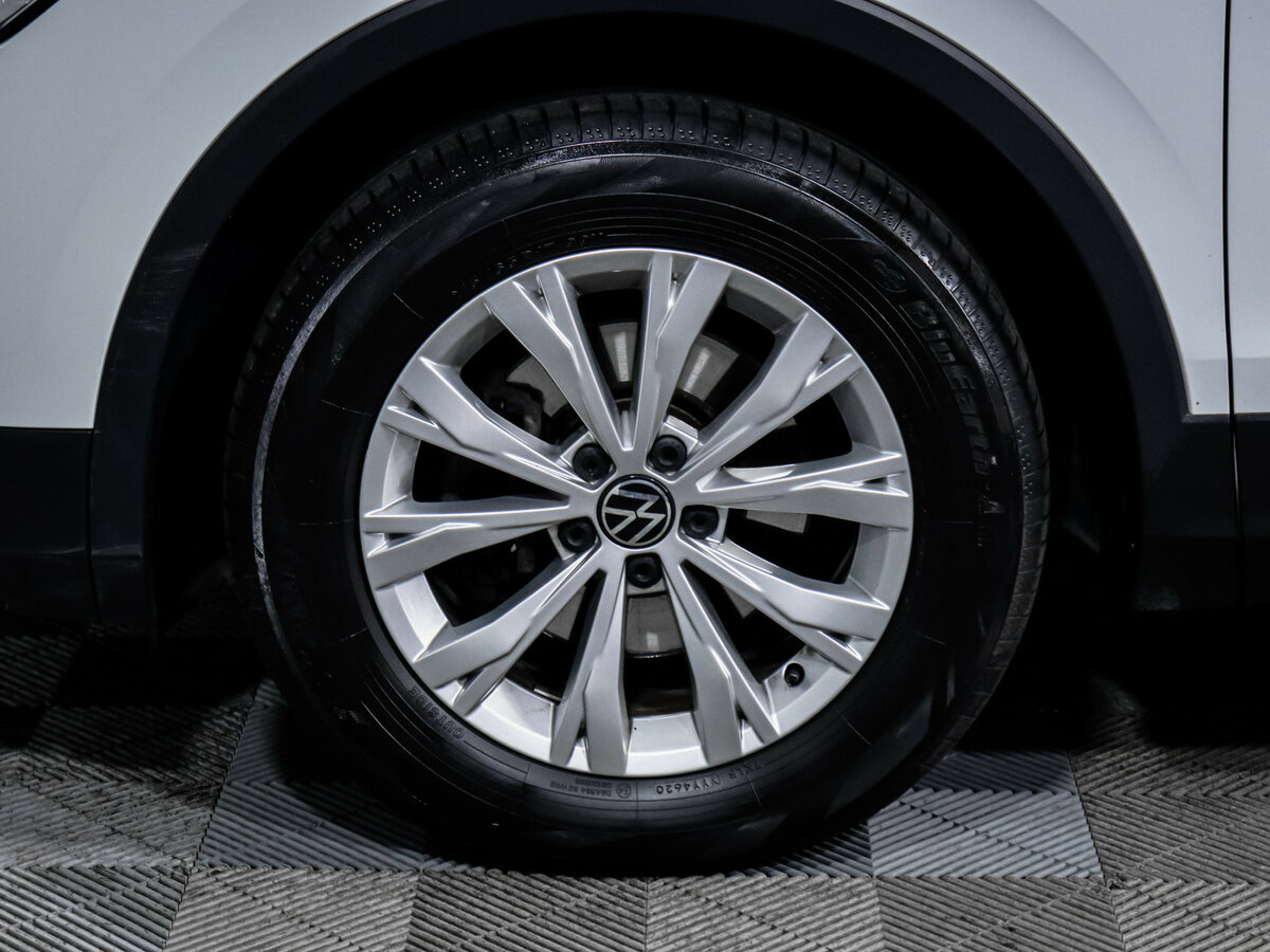 Купить Volkswagen Tiguan II Рестайлинг, 2020, 57 375 км, фото №14