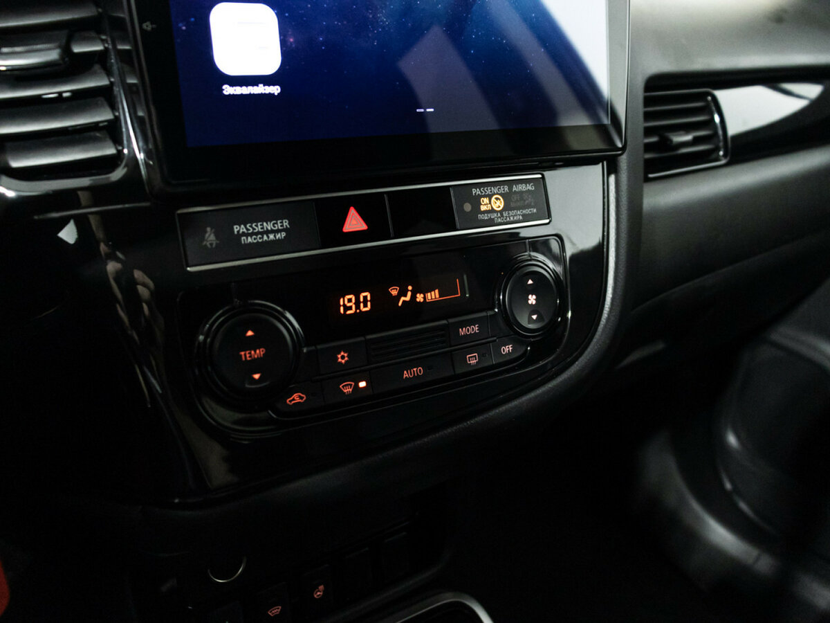Купить Mitsubishi Outlander III Рестайлинг 3, 2019, 208 856 км, фото №14