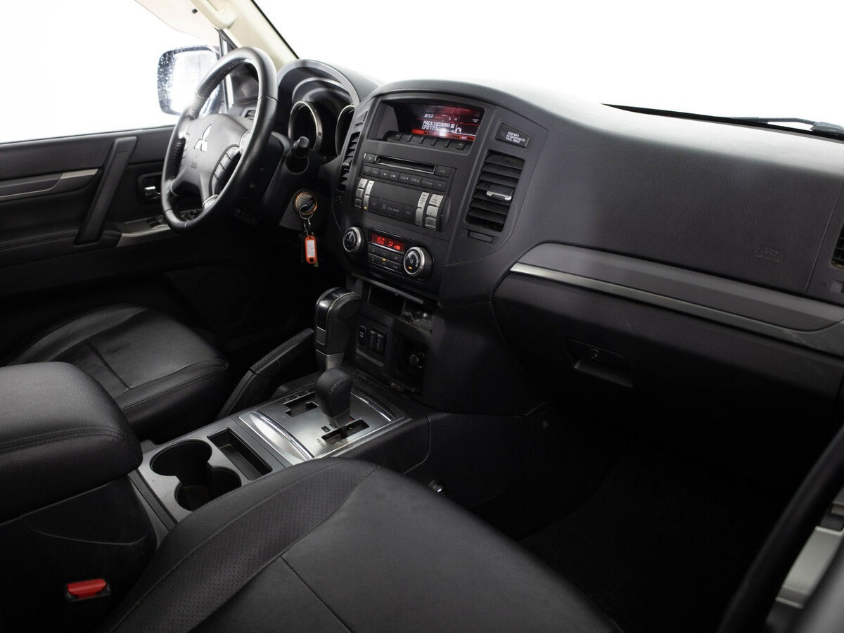 Купить Mitsubishi Pajero IV Рестайлинг 1, 2013, 152 060 км, фото №9