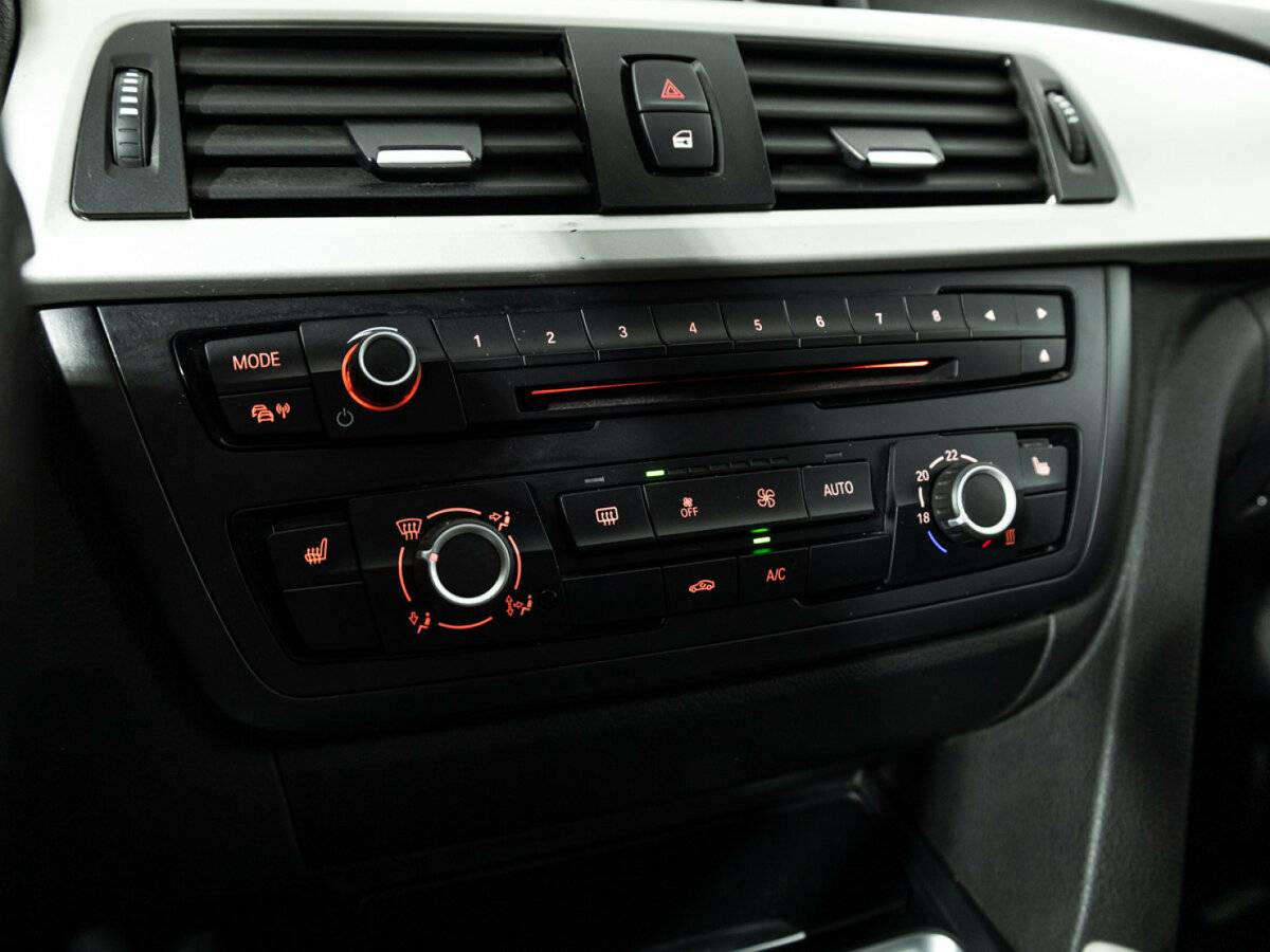 Купить BMW 3 серии 320i VI (F3x), 2015, 189 000 км, фото №19