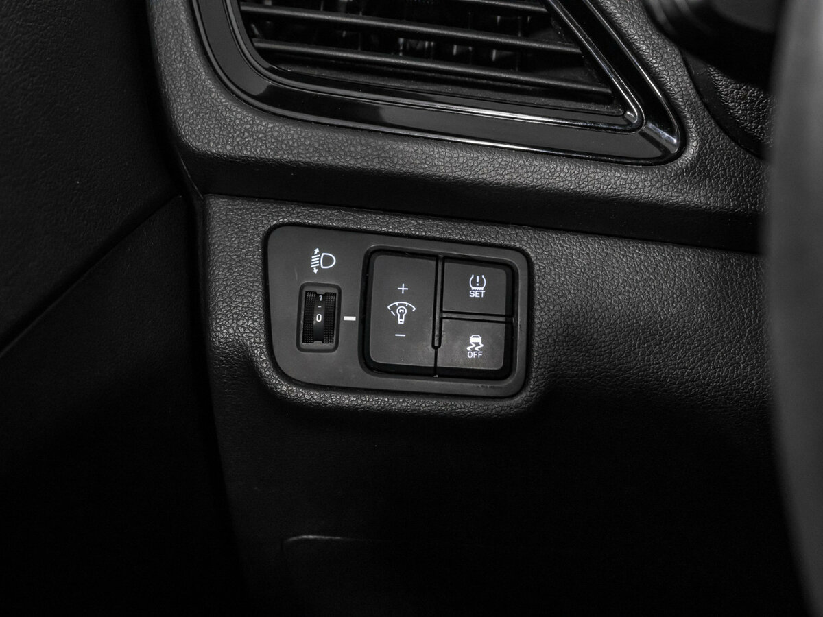 Купить Hyundai Solaris II Рестайлинг, 2021, 66 146 км, фото №13