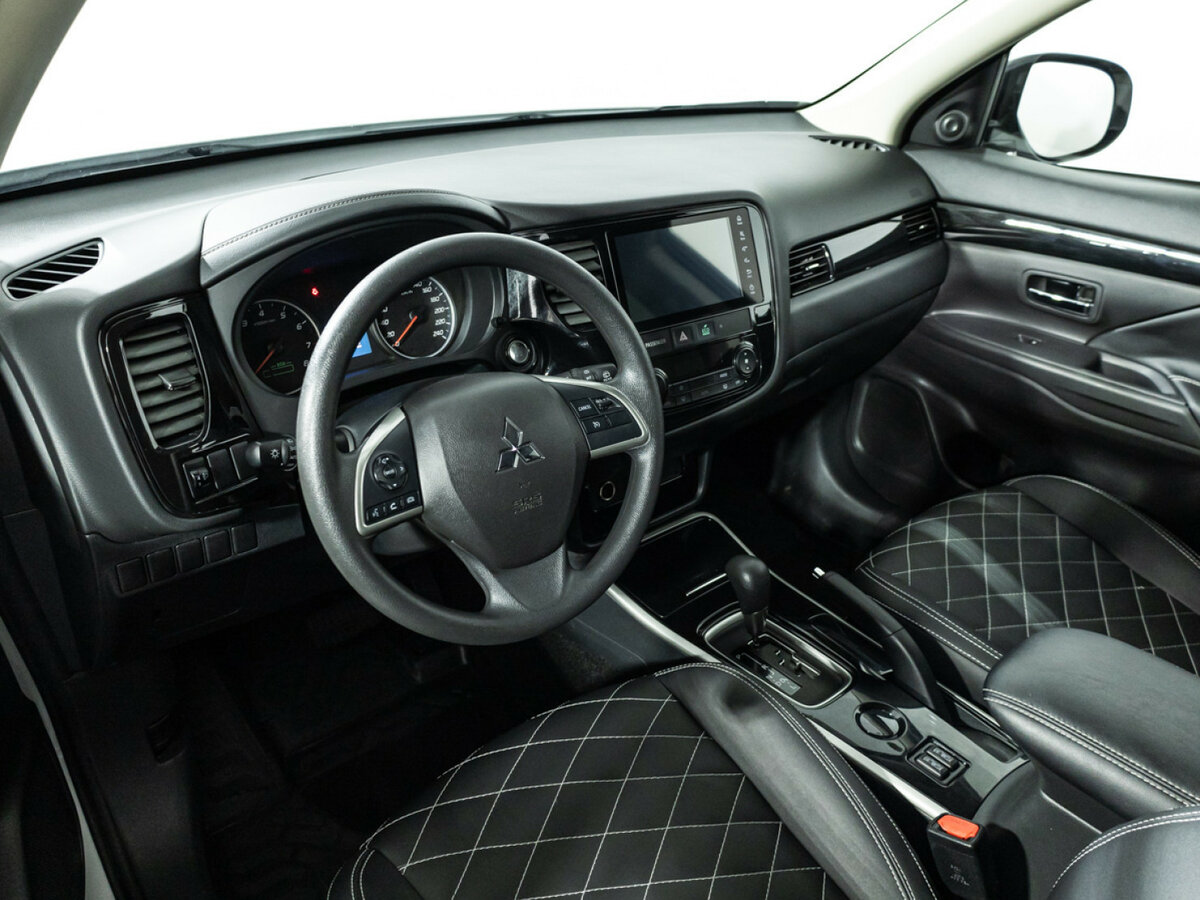 Купить Mitsubishi Outlander III Рестайлинг 3, 2022, 32 511 км, фото №9