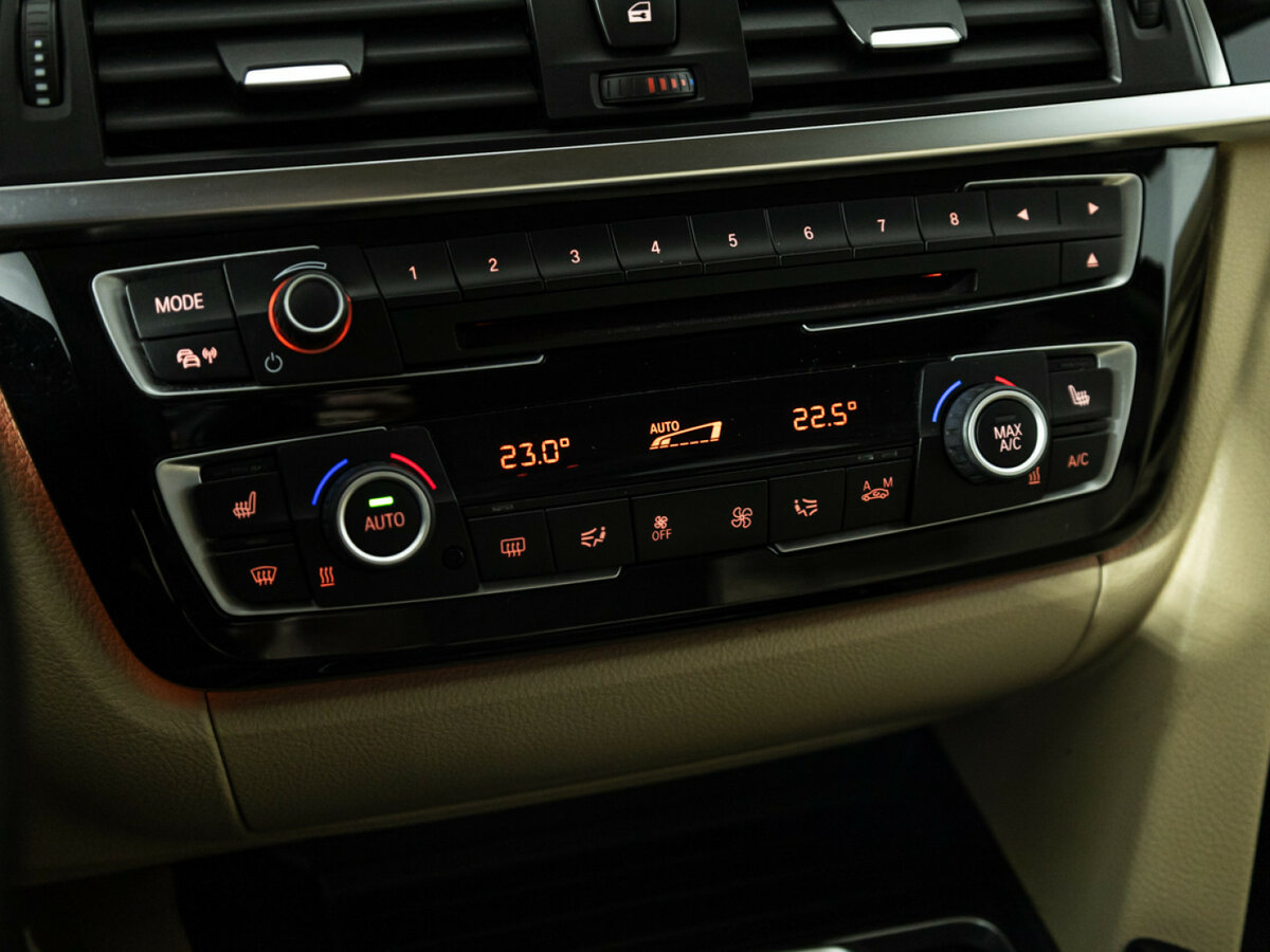 Купить BMW 3 серии 318i VI (F3x) Рестайлинг, 2015, 206 788 км, фото №16